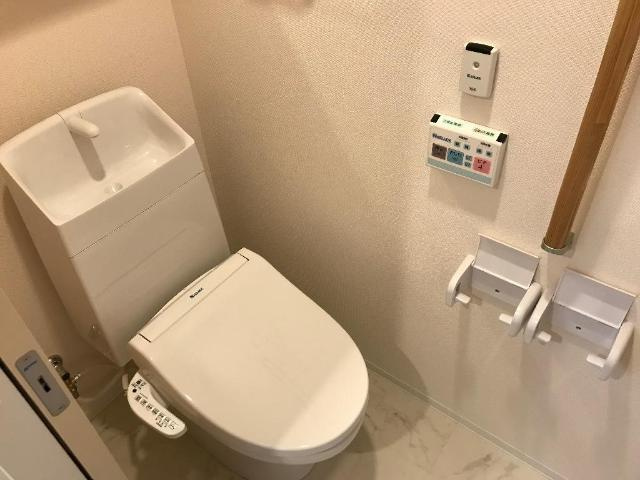 グランシャリオ波寄のトイレ|シャワー付トイレ
