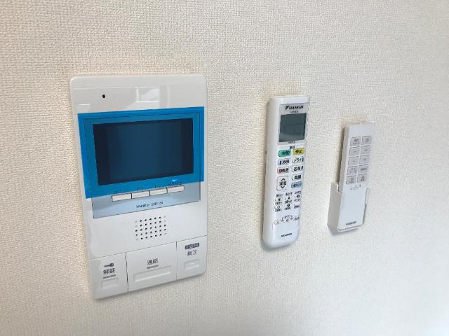 グランシャリオ波寄の内装|カメラ付インターホン