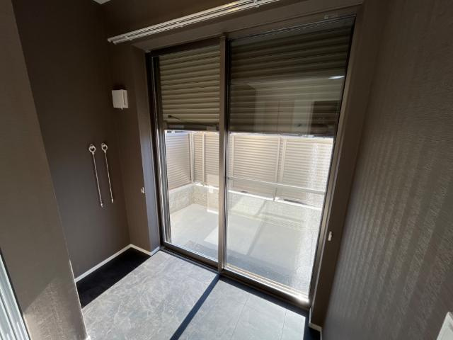 グランディール南川の内装|雨戸シャッター