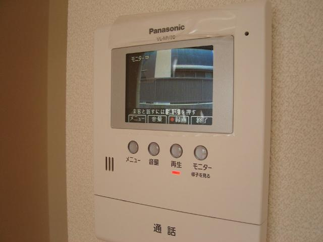 エデンの内装|カメラ付インターホン