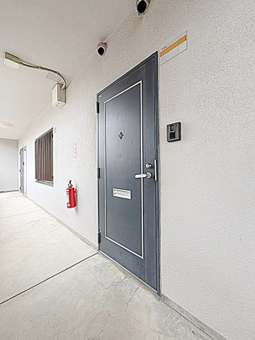 第５田中ビルの玄関
