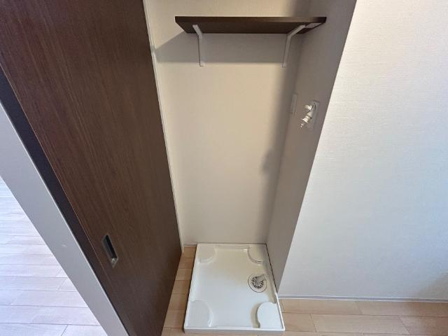 スカイガーデン六軒屋のその他|洗濯機置場