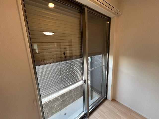 スカイガーデン六軒屋の内装|一階シャッター