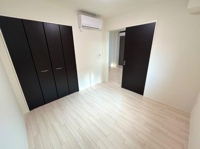 スカイブルームナツミ（Sky bloom Natsumi）の内装|洋室5.0帖