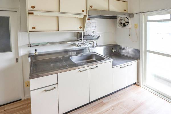 ビレッジハウス川沿4号棟のキッチン|ビレッジハウスの同一物件・同一タイプの間取りの写真です