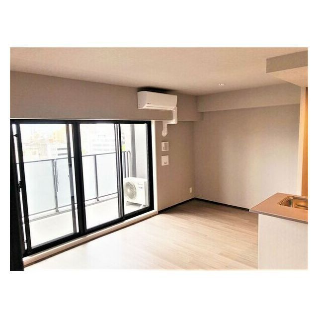 岐阜市蕪城町の賃貸マンションの居間・リビング