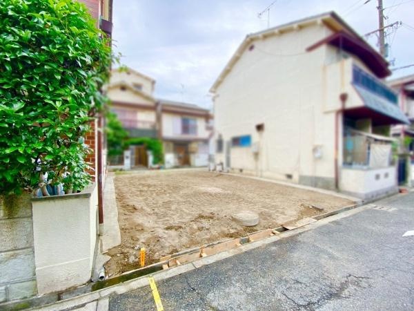 【前面道路含む現地写真】 | 元気なお子様のお外遊びも、公園が近くにあれば安心！