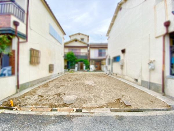 【前面道路含む現地写真】 | ■毎週土・日・祝のご対応可能■
お忙しい方も、お仕事前やお仕事帰りなどお客様のご都合に合わせてご案内致します！キッズルーム・駐車場完備！
