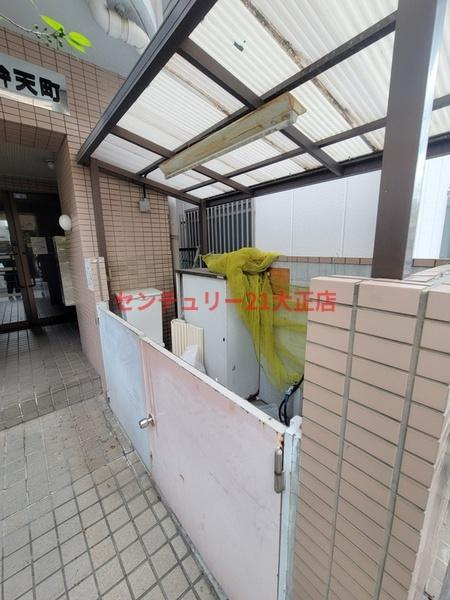 LakiaMaison弁天町のエントランス