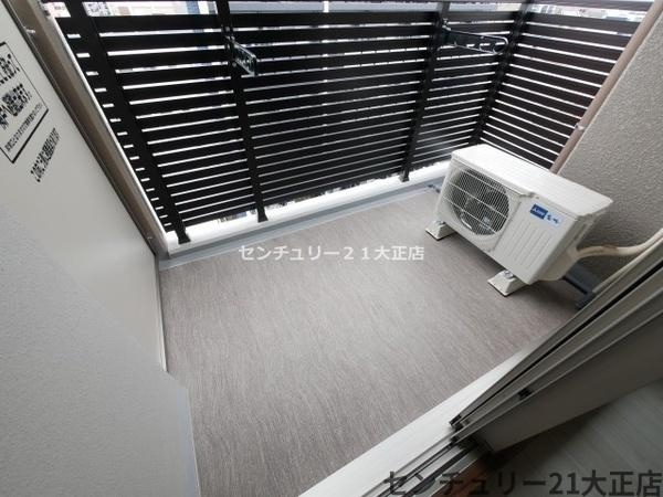 フォーリアライズ弁天町ノビアのバルコニー