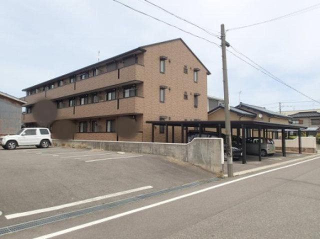 D-Room・SK IIの駐車場