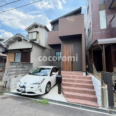 須山町新築戸建のエントランス