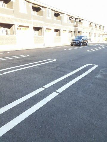 ＵＧ－ＬＩＮＥ　Ⅰの駐車場