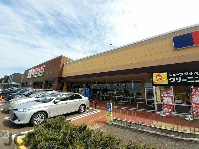 ヴィラ　シャングリラ高田　Ｂの周辺|ナルス　高田西店まで700m