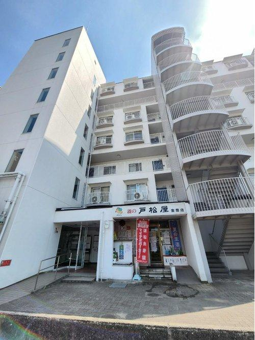 エバーグリーン金岡壱号棟の外観