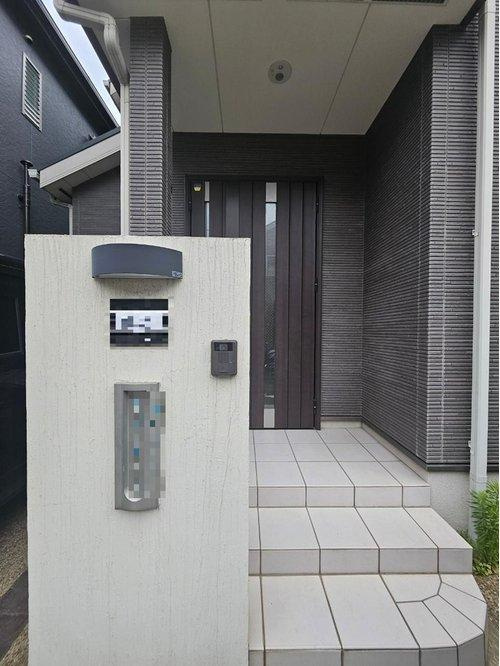 西淀川区中島1丁目中古戸建の玄関