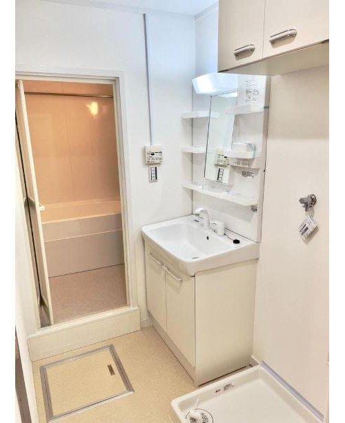 住道駅前住宅　17号棟の洗面所