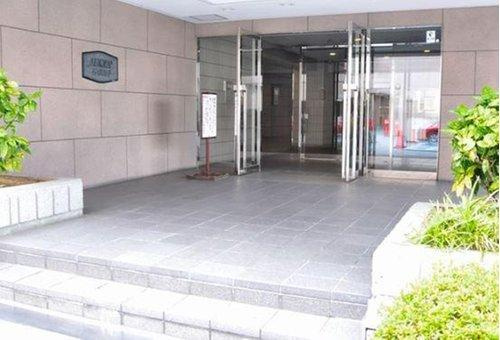 アドリーム石切山手のエントランス