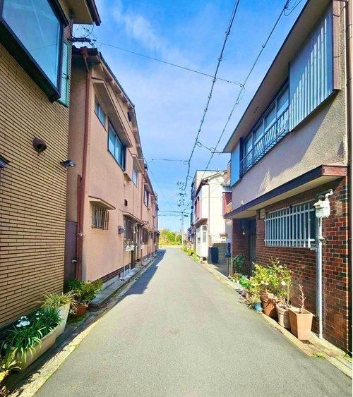 住吉区万代4丁目中古戸建の前面道路含む現地写真