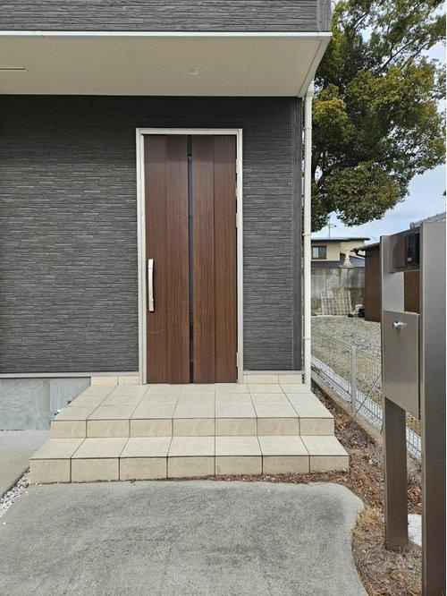 堺市中区福田中古戸建の玄関