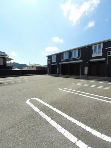 シュマンⅡの駐車場