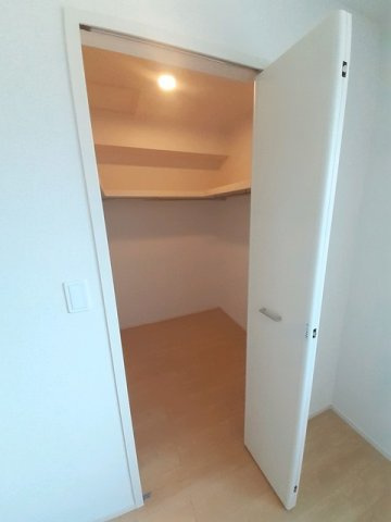 サンリバー黒川Ｂの収納