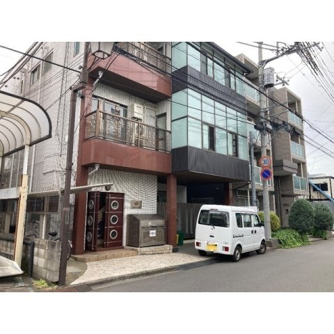 GRANDSHIPSの外観