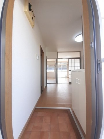 六田アパートＨＡＭＡＤＡの玄関