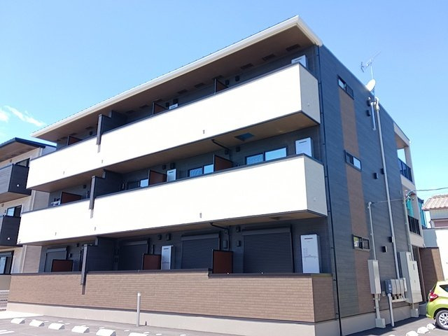 ヒカルサ　小牧田県イーストの外観