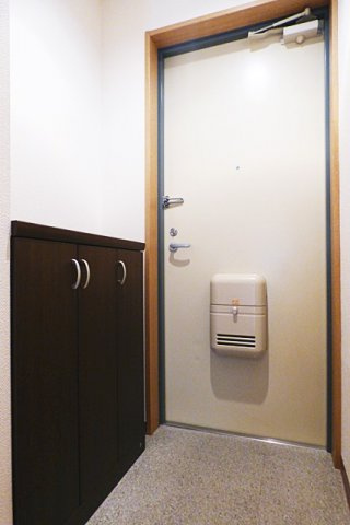 サンパーク一社の玄関