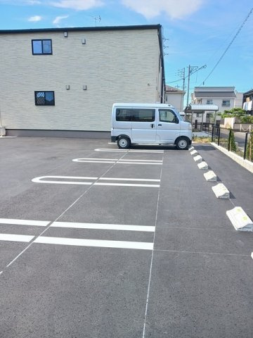 レオグレイスⅡの駐車場