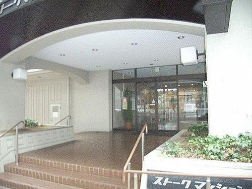 ストークマンション天満のエントランス