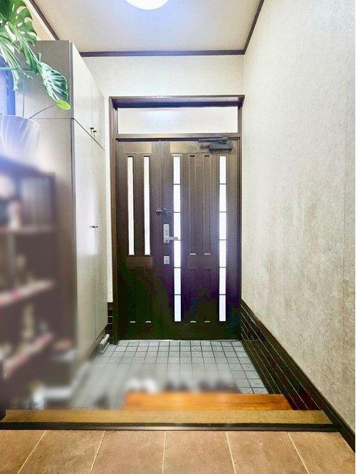 城東区諏訪4丁目中古戸建の玄関