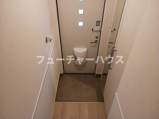 グランドパレスもみの木の玄関