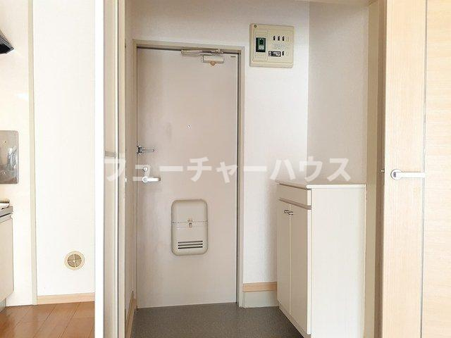 メープルファーム照山Ⅱの玄関