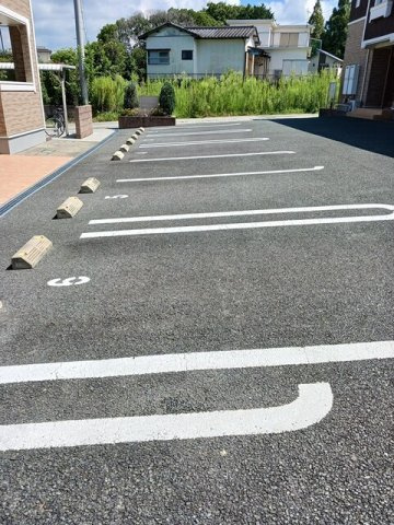 プレッソオⅡＢの駐車場