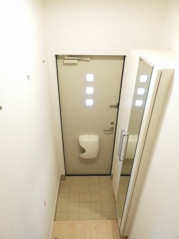 スターグレイス西原の玄関