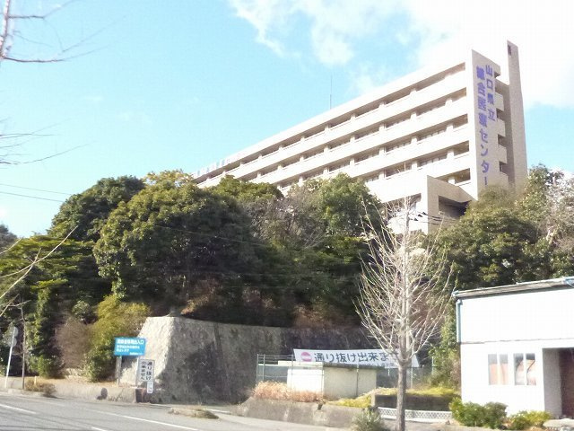 シャーヴィラージュ・Ｋ　Ａの周辺|山口県立総合医療センターまで2700m
