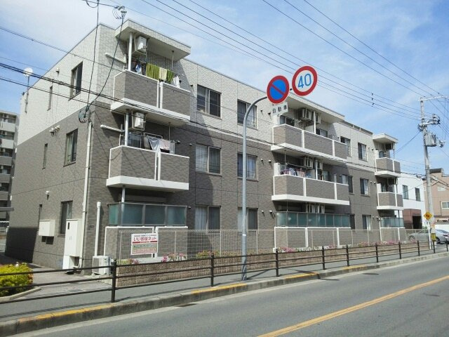メゾンドファミーユ鶴見緑地ⅡＡの外観