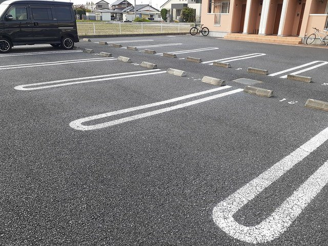 プリムローズＭＹＴ　Ⅱの駐車場