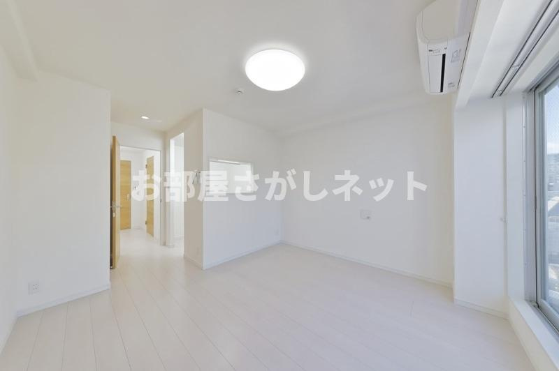 アーバンタワー池袋【おとり物件なし】#学生・社会人にオススメ！初期費用分割払いOK！の居間・リビング