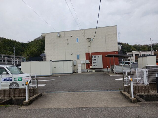 カ－サ・ポポラ－レの駐車場
