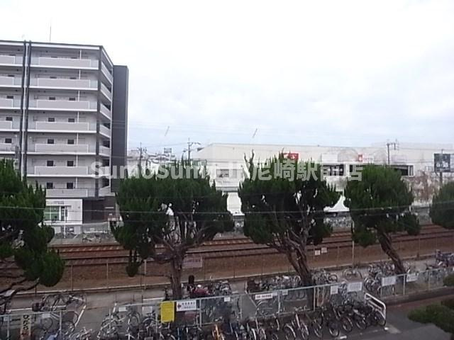 尼崎市武庫之荘２丁目の賃貸マンションの外観