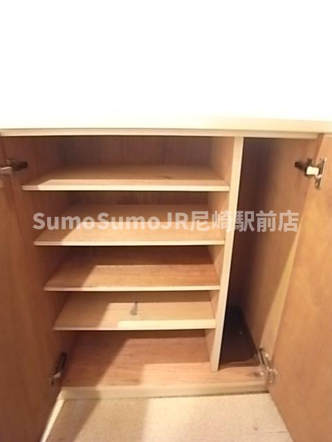 尼崎市武庫之荘２丁目の賃貸マンションの収納