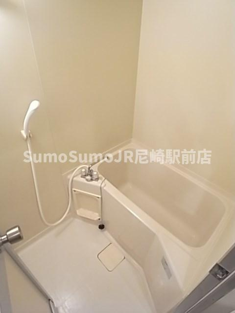 尼崎市武庫之荘２丁目の賃貸マンションの浴室