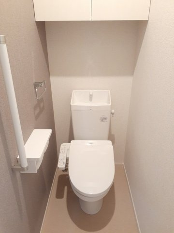 ホワイトメゾン錦のトイレ