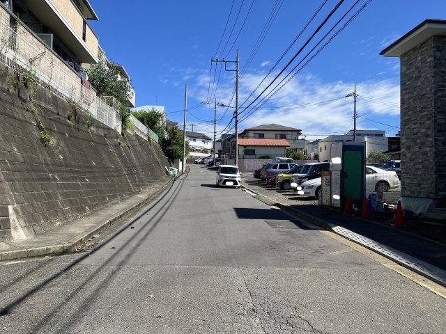 見花山　新築戸建の前面道路含む現地写真