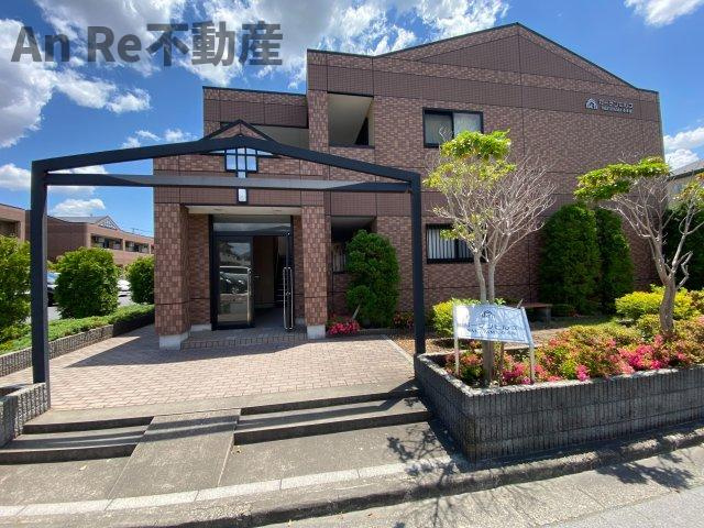 ガーデンヒルズNAKAYAMA壱番館のエントランス