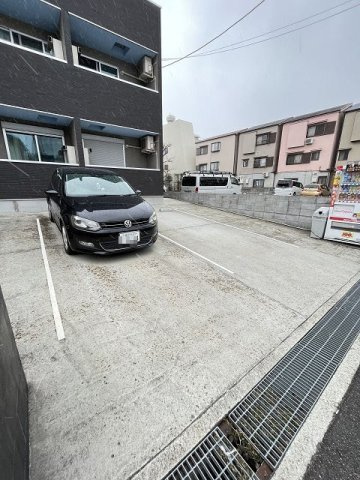 ミラージュの駐車場
