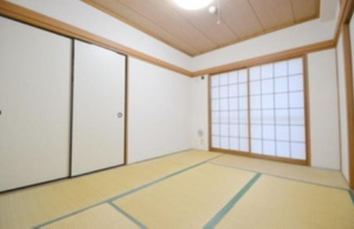 【寝室】 | ノーブルハイツⅠ | 落ち着いた色調の寝室です